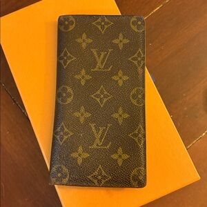 Louis Vuitton monogram long bifold wallet with no peeling ! Box not included